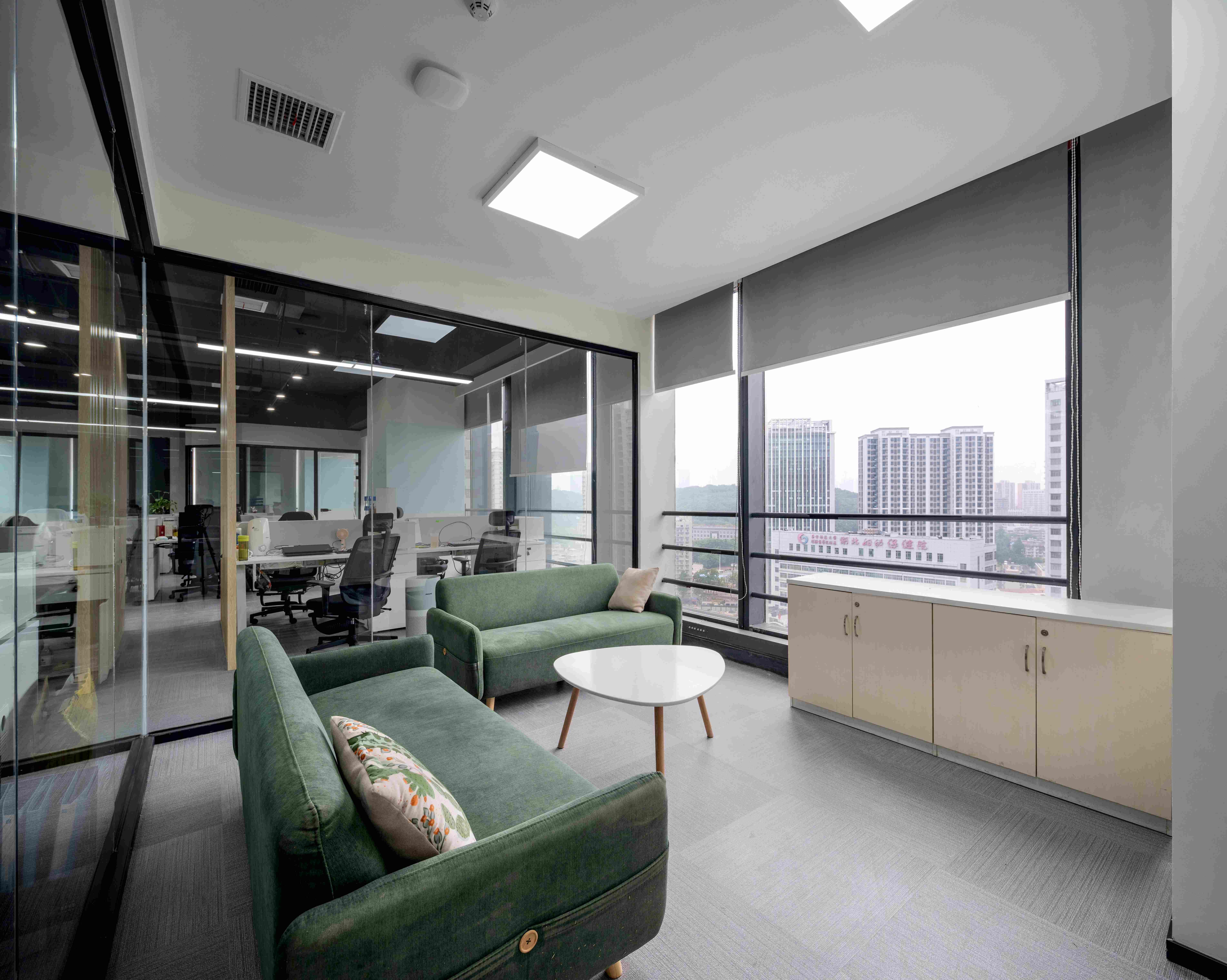 【萬工項目】立升凈水(武漢)辦公室裝修項目完美交付并投入使用(圖11) 【萬工項目】立升凈水(武漢)辦公室裝修項目完美交付并投入使用(圖11)